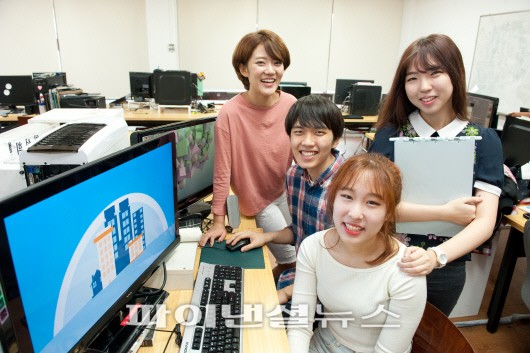 멀티탭 팀 소속(왼쪽부터)안소망·최영진·김민지·심수현 학생.