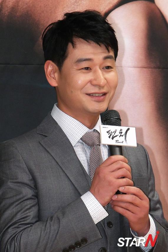 [포토] 박혁권 '정의롭지 않은 모습 많이 보여드릴게요' - 파이낸셜뉴스