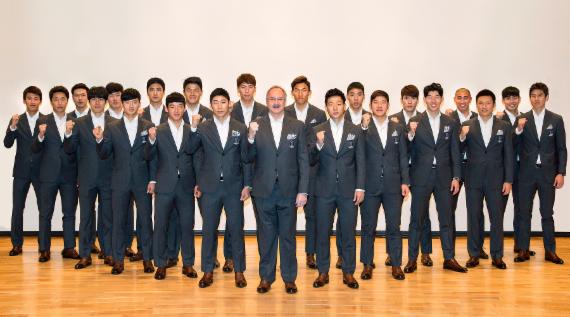 제일모직, 한국 축구 국가대표 선수단 공식 단복 지원