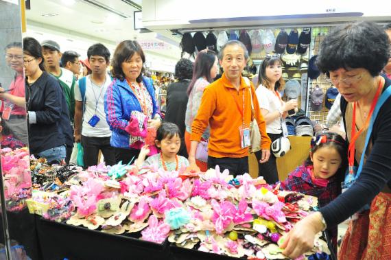 인천 부평지하상가에 요우커 700여명 쇼핑