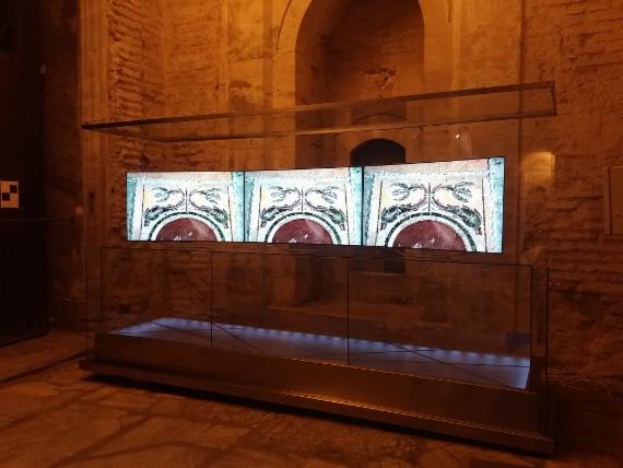 터키 이스탄불에 위치한 '아야소피아(Ayasofia)' 박물관에 LG전자 올레드TV 설치되어 있다. 방문객들은 이를 통해 종교, 예술, 문화 등 터키의 역사를 감상할수 있다.