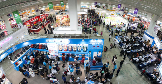 베페는 오는 8월 20일 28회 베페 베이비페어를 코엑스에서 개최한다. 베페는 매회 10만명 이상이 방문하는 국내 대표 육아박람회로 2000년 시작된 국내 육아박람회의 효시다. 사진은 지난 27회 베페 베이비페어.