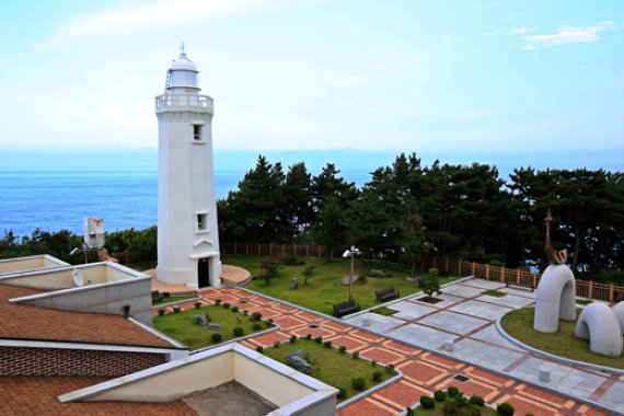 1910년 불 밝힌 울진 죽변등대