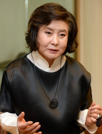 [창간 15주년/대한민국 명장열전] (13) 한복의 세계화 주도한 한복디자이너 이영희