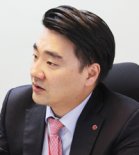 AIA생명 상품전략 총괄 강신웅 상무 "나이·병력 등 가입문턱 낮춘 간편심사 보험상품 늘릴 것"