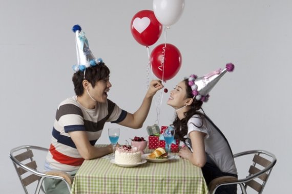 "기념일 마지노선은 '빼빼로데이'"