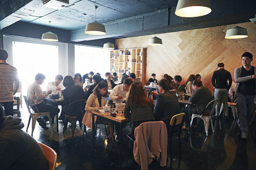 아직도 고기 구워?? 이젠, 해물이 대세야! 강남역 신논현역 맛집 ‘인기명’ 인기!