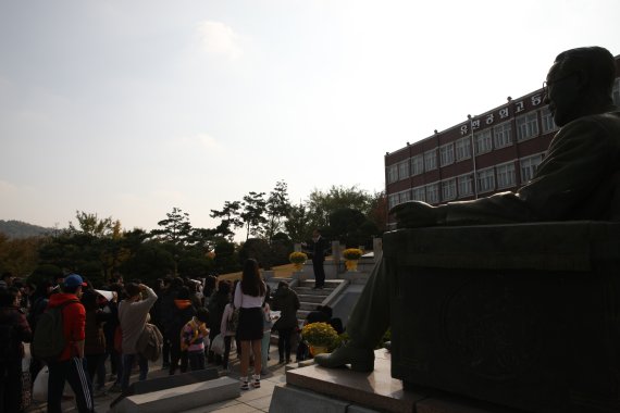 [한국경제 새 성장주역 제약기업을 가다] (7) 유한양행, 혁신신약 개발·의약품 생산대행으로 '인류 건강지킴이' 우뚝