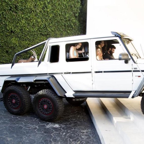 파워볼 복권 '1억원'어치 산 억만장자.. "당첨되면 12억씩 주겠다"