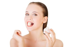 치통에 마늘이 좋아... 민간요법 따라하면