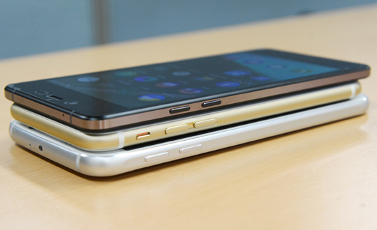 '9만원대' 위코 퓨어 만져보니 "정말 얇고 가볍네"