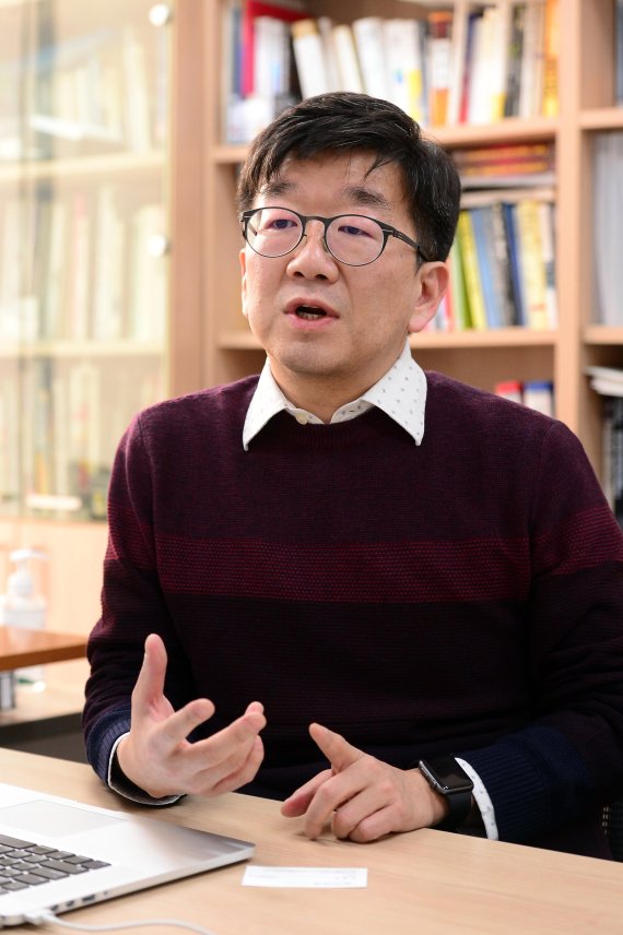 서울대 이준환 교수