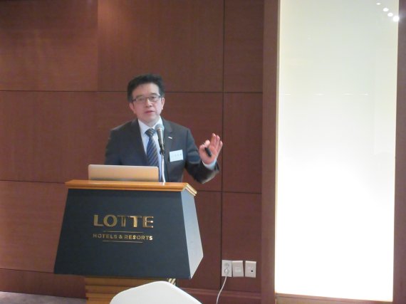 17일 서울 소공동 롯데호텔에서 열린 덕형포럼(회장 박인국 한국고등교육재단 사무총장) 조찬모임에서 양한광 서울대병원 위암센터장 (사진)은 '한국인의 위암, 나는 안전한가?'라는 주제로 강연을 하고 있다.