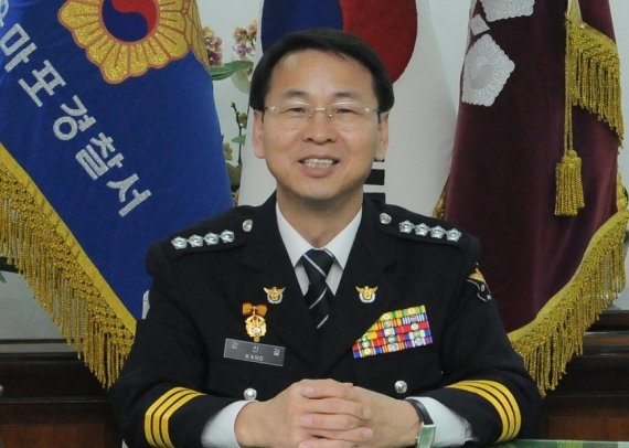 [fn이사람] 홍대지구 종합 치안대책 추진 강신걸 마포경찰서장