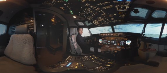제주항공, 송중기가 가상 기장된 VR영상 공개
