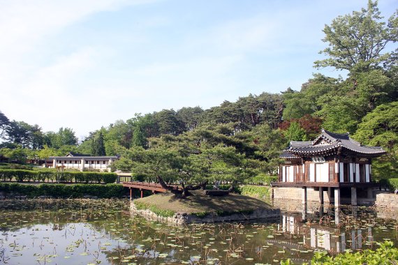 강릉 선교장의 활래정