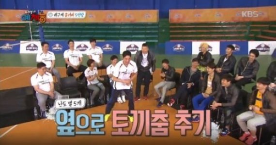 ‘우리동네 예체능’ 신진식, 화려한 댄스 신고식 ‘갈색폭격기 맞아?’
