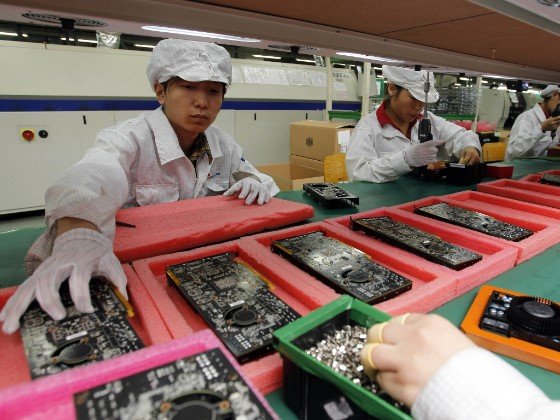 아이폰 생산하는 폭스콘 공장, 6만명 제조인력 로봇으로 대체