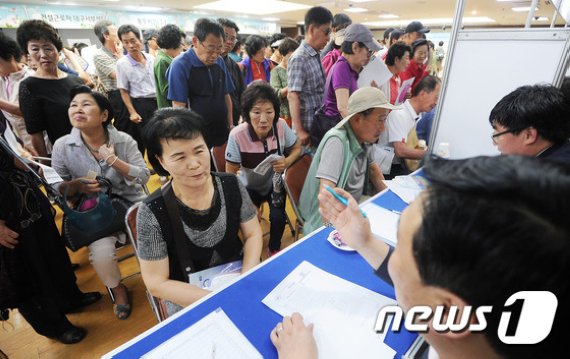 "베이비붐 세대 대거 은퇴"…고령자 추가채용장려금 신설·노인일자리 내실화