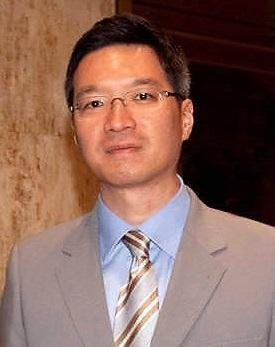 윤석빈 크라운제과 대표