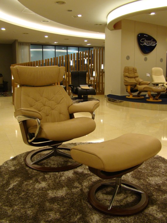 [백문이불여일체험(3)] 리클라이너 '스트레스리스'