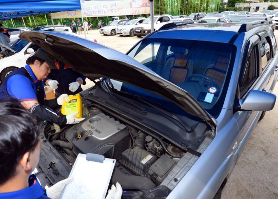 자동차전문정비사업조합 중구지회원들의 무료 차량점검