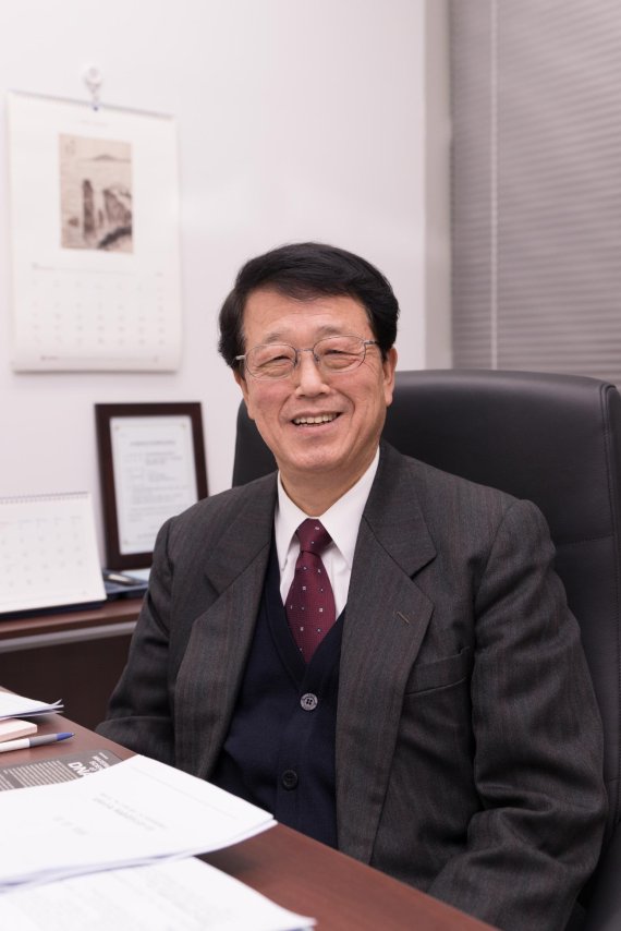 진정일 고려대 석좌교수, 한국인 최초 유네스코 메달 수상