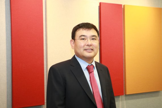 [인터뷰] 김병익 법무법인 화우 변호사 "배심제 전면 도입해야 법조비리 개선"