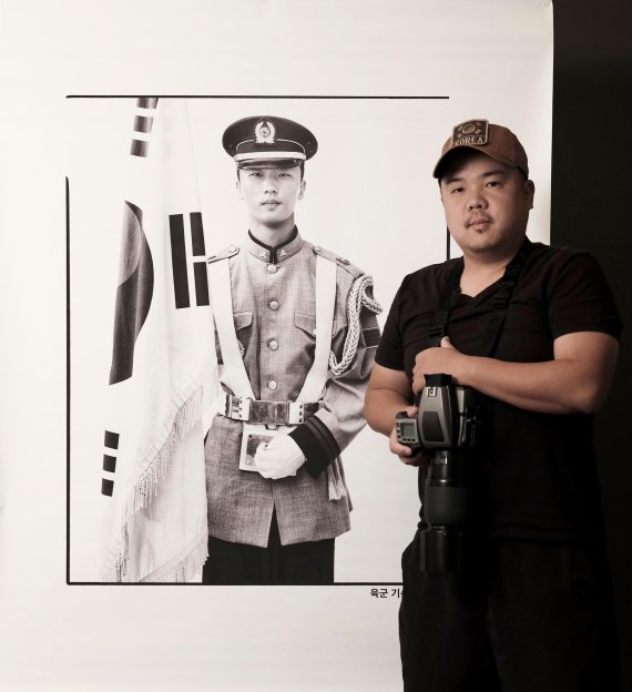 현효제 작가