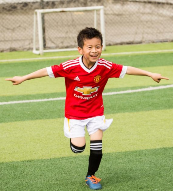 쉐보레, 맨유 홈경기에 축구 꿈나무 11명 초청 - 파이낸셜뉴스