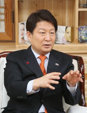 권영진 대구시장 "미래형자동차 적극 육성"