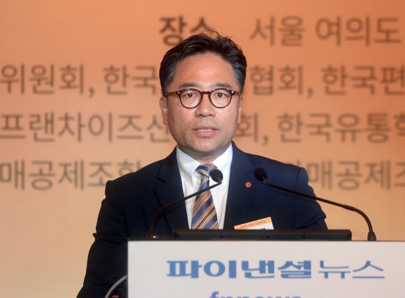 [제9회 유통선진화포럼] 임영록 신세계프라퍼티 부사장 "가성비의 시대, 복합쇼핑몰도 진화해야"