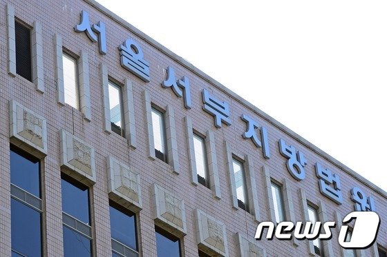 "말대꾸한다" 초등생 멱살잡은 60대, 벌금형