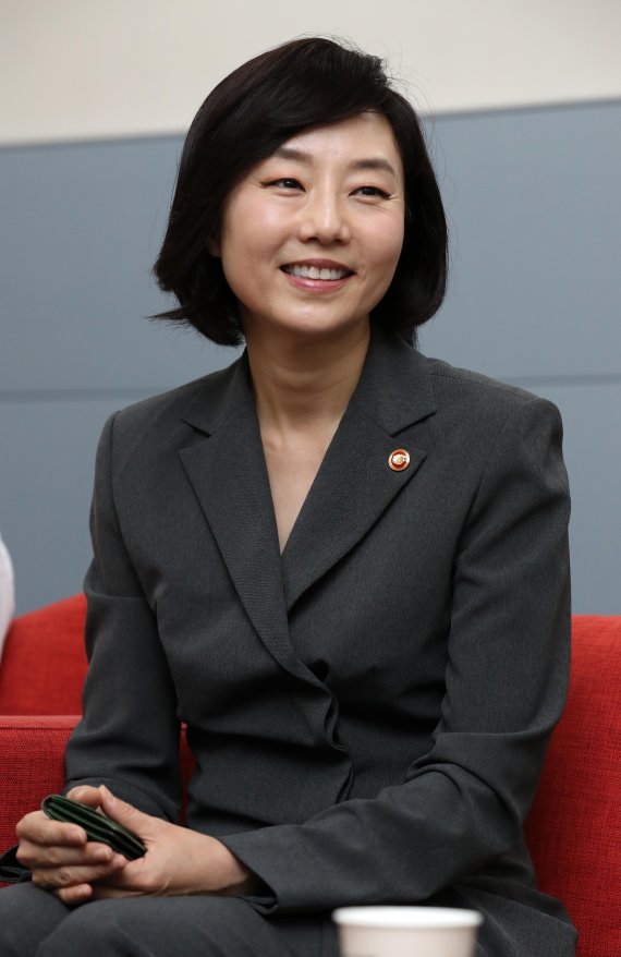 조윤선 문체부 장관 日 문화포럼 등 참여 - 파이낸셜뉴스