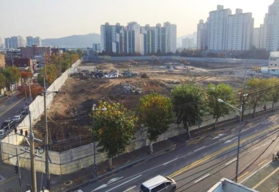 서울 성북구 석관2구역 현장부지, 철거공사가 완료단계에 들어섰다