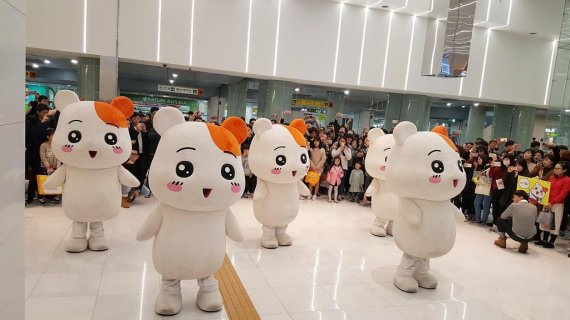 "신세계 센텀시티에 '에비츄' 왔츄"