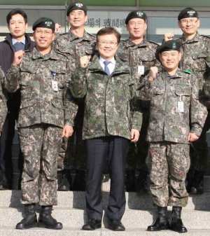 최양희 미래부 장관 군부대 방문