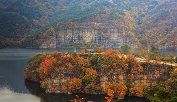 비경이 돋보이는 붉은 색 수직 절벽 ‘화순 적벽’ 국가지정문화재 지정