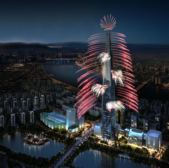 다음달 2일 오후 9시부터 진행될 국내 최고층건물인 서울 잠실 롯데월드타워의 불꽃쇼 시안 모습.