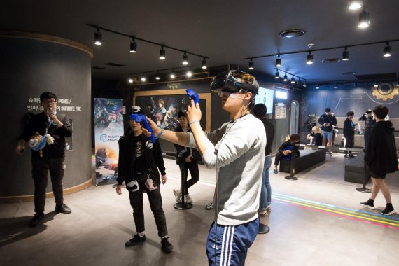 롯데월드 탑승형 VR 어트랙션 누적탑승객 100만명 달성