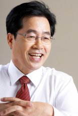 정홍섭 전 교육혁신위원장 동명대 9대 총장 선임