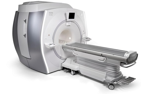 [정명진 의학전문기자의 청진기] CT·MR·PET에서 진화된 PET-MR 뇌질환부터 전신암 전이 한번에 보네요