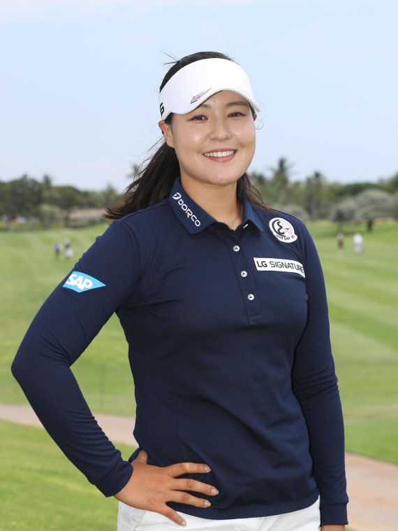 전인지, LPGA투어 시즌 첫 승 기회 잡아..매뉴라이프 클래식 2타차 3위