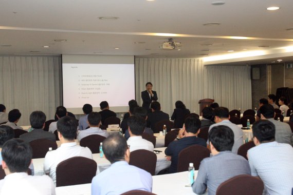 CJ대한통운, '제13회 지식포럼' 개최..'인공지능 기술과 물류의 미래상' 논의