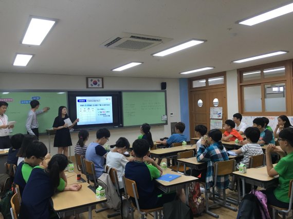 중진공 신입직원 지역 초등학교에서 '중진공 생생교실' 진행