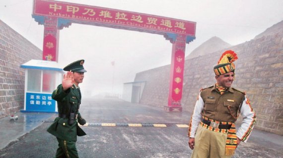 [차이나 톡] 중국과 인도의 살벌한 국경분쟁