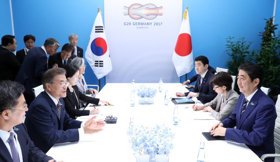 [G20 정상회의] 한일정상 10개월만에 만나.. 文 '투트랙 외교' 제시
