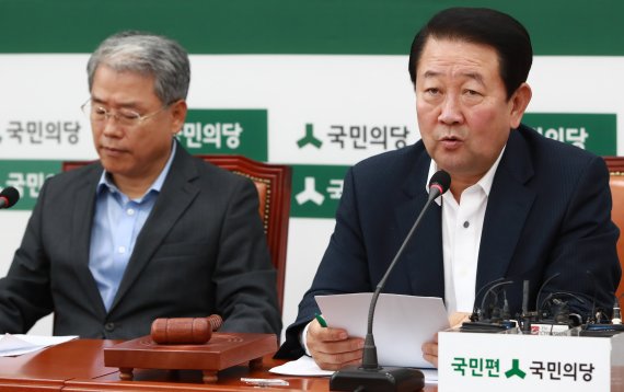 박주선 "文정부, 광장시민에 호소하면 '178조 예산' 하늘에서 떨어지나"