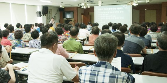 갑을장유병원 '노년기 골(뼈)관리' 건강강좌 호응