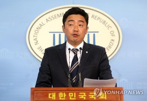 민주당 "한국당 국정원 개악저지특위, 전형적인 물타기 전략"
